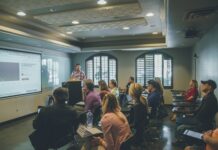 Delta i träffar för vetenskaplig skola och förskola på riktigt